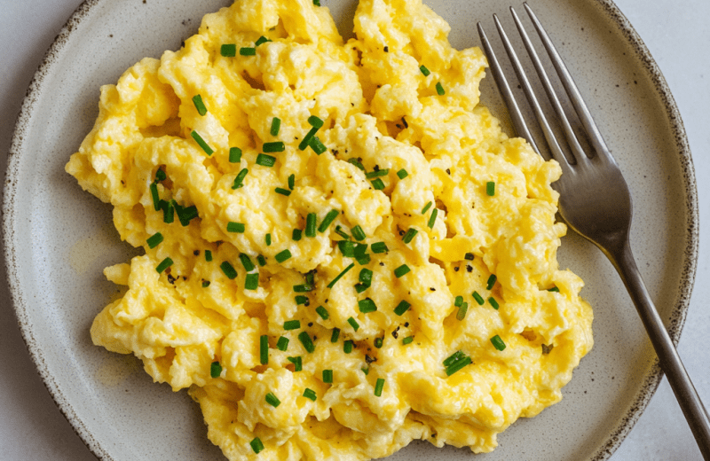 Creamy High-Protein Scrambled Eggs packed with cottage cheese and spinach for a filling, nutritious breakfast in under 10 min!