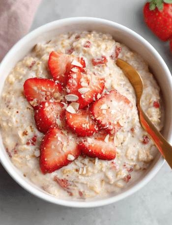 3-Minute High Protein Strawberry Vanilla Oats