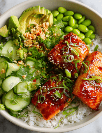 Honey Sriracha Salmon Bowls