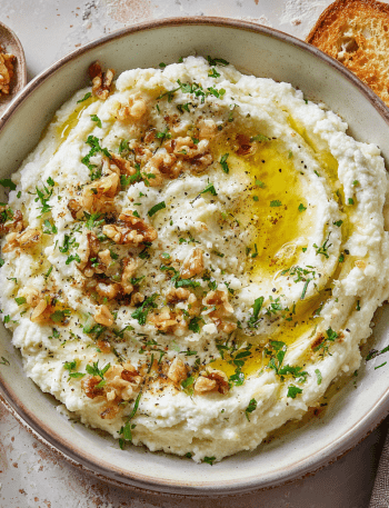 Skordalia (Greek Garlic-Potato Dip)