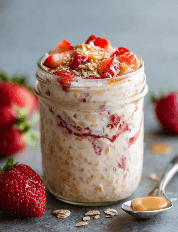 Strawberry Cheesecake Overnight Oats