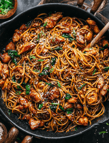 Sticky Garlic Chicken Noodles