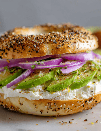 Avocado Lemon Pepper Garlic Bagel