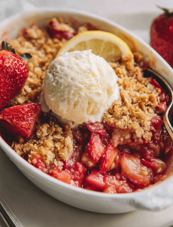 Easy Strawberry Rhubarb Crisp