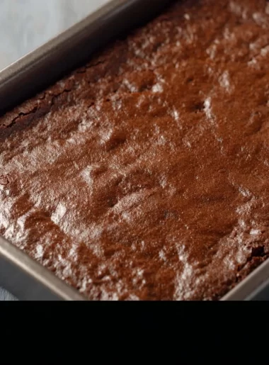 Easy keto brownies made with almond flour, low-carb and delicious dessert.