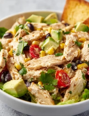 Delicious Southwest Chicken Salad with grilled chicken and fresh vegetables.