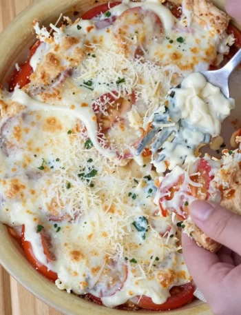 Easy Southern tomato pie with crispy crust and fresh summer flavor