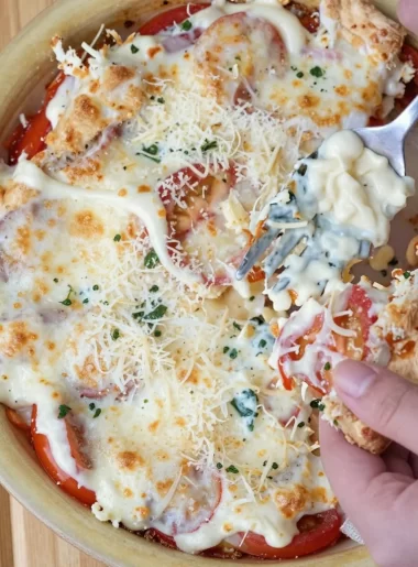 Easy Southern tomato pie with crispy crust and fresh summer flavor